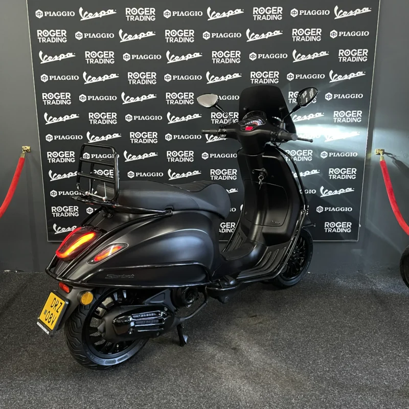 Vespa Sprint 50 - Brom - 2018 - Euro4 - Notte - Afbeelding 4